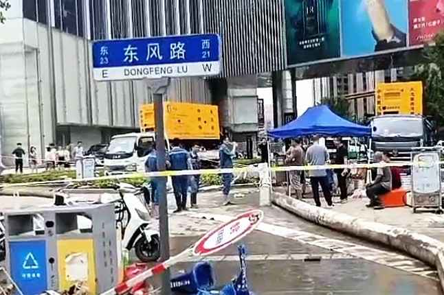 UED平台官网-UED(中国)一站式服务官网排涝突击队在排涝现场